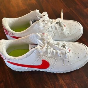 Youth Nike AirForce one casual shoes size 7Y women’s 8.5